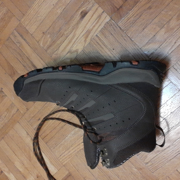 Columbia winter shoes - Picture 1 of 4
